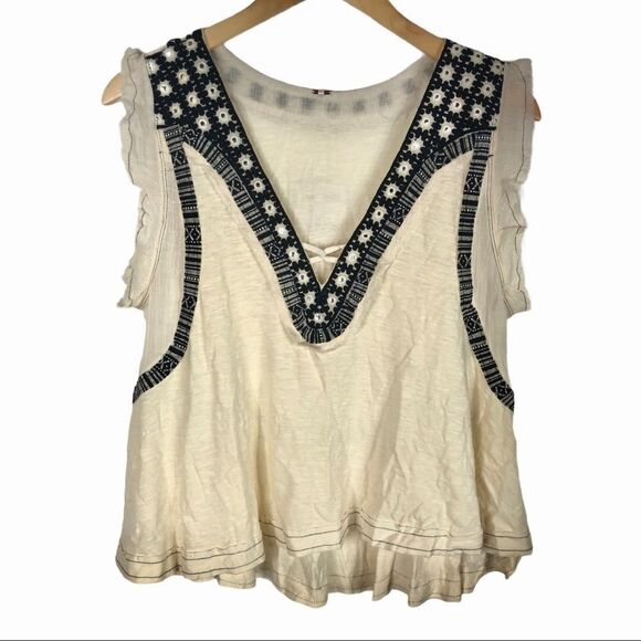 -Free People Embroidered Top NWT - Picture 1 of 9